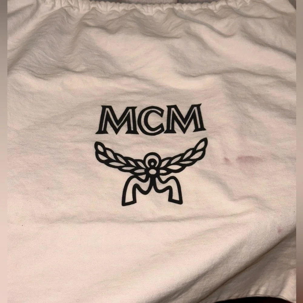 ‼️Buyers Appreciation‼️MCM Medium Vasetos Tote Bag - Picture 13 of 13